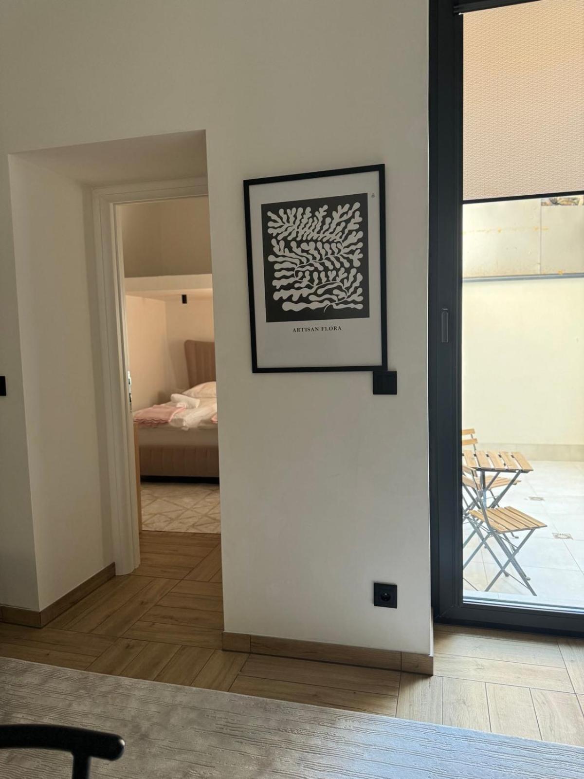 A In The Heart Of Ferhadija - Parking Available Apartment